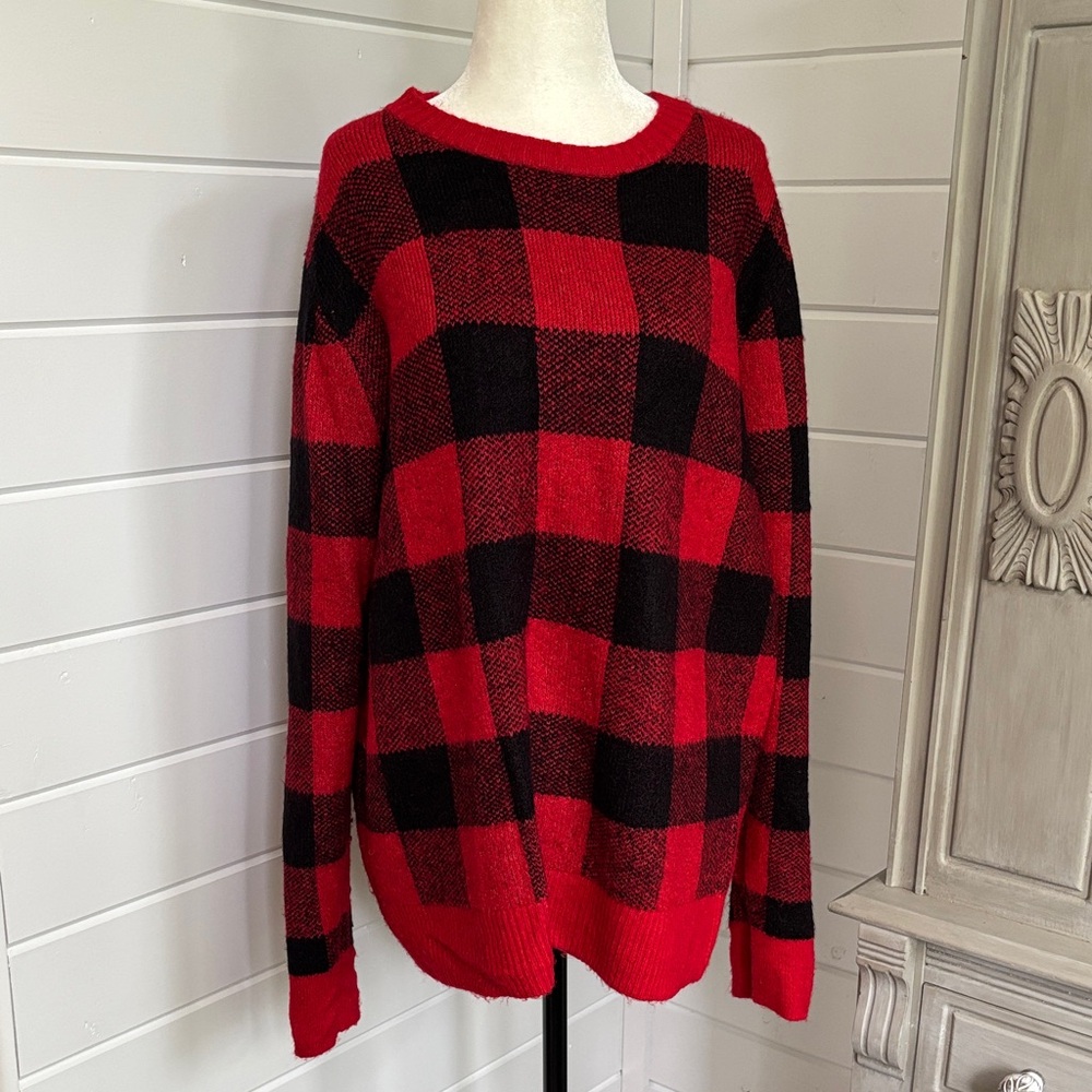 Old Navy Red and Black Plaid Sweater, EUC, Size XXL tall, relaxed fit, EUC